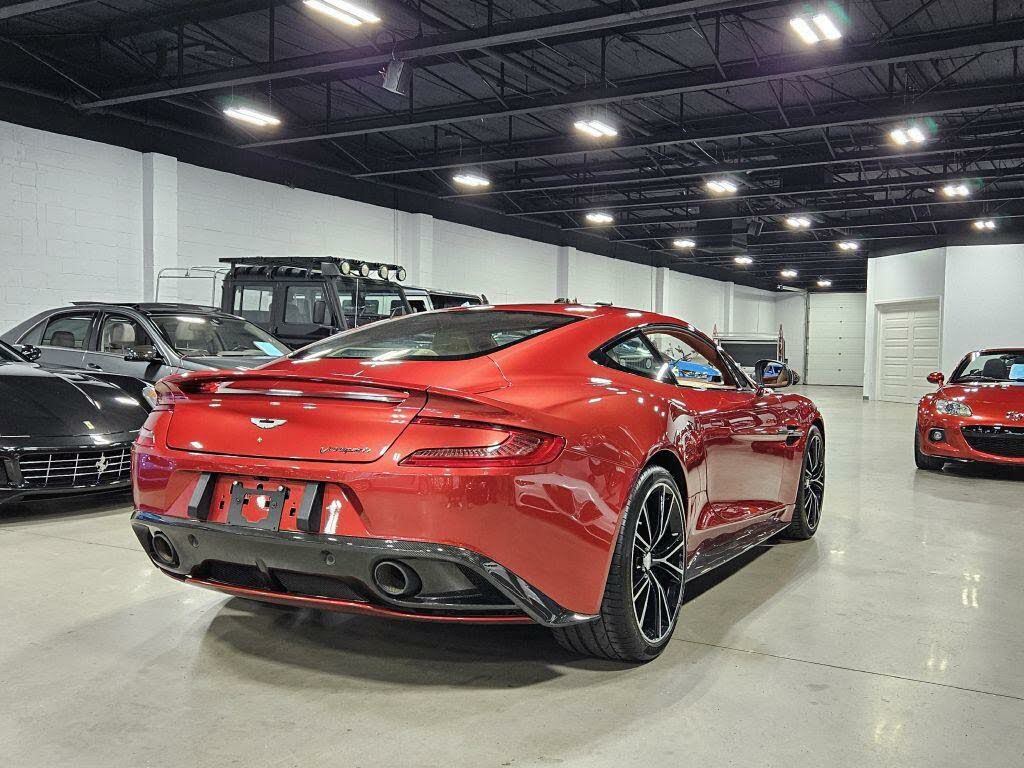 2014 Aston Martin Vanquish - 8