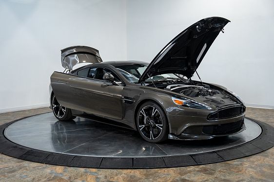 2018 Aston Martin Vanquish S - 16