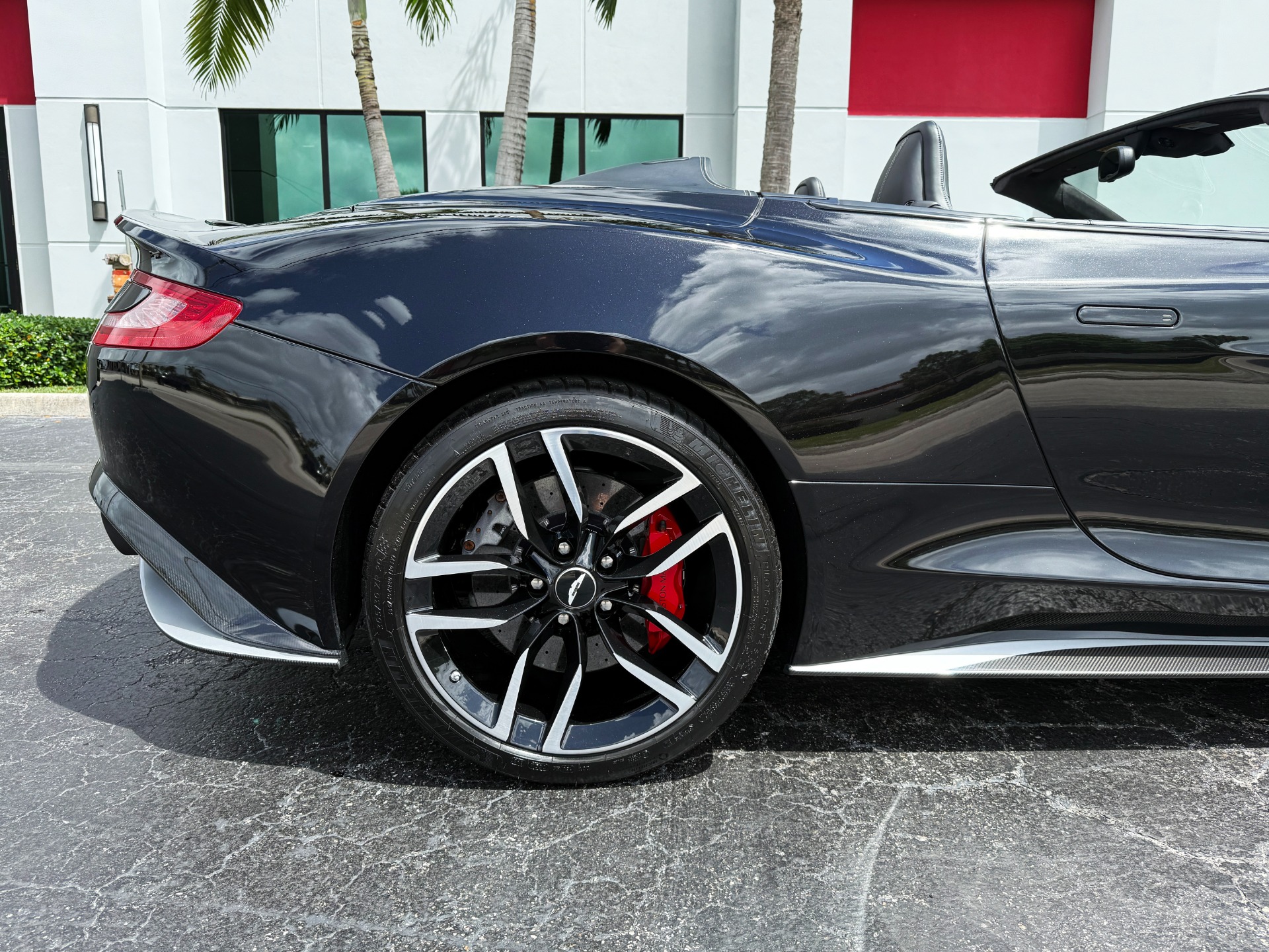 2018 Aston Martin Vanquish S - 11