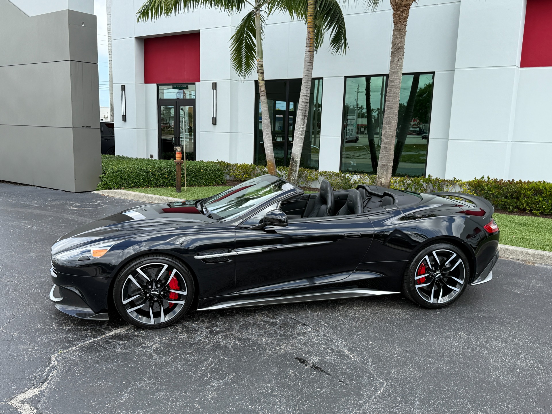 2018 Aston Martin Vanquish S - 21
