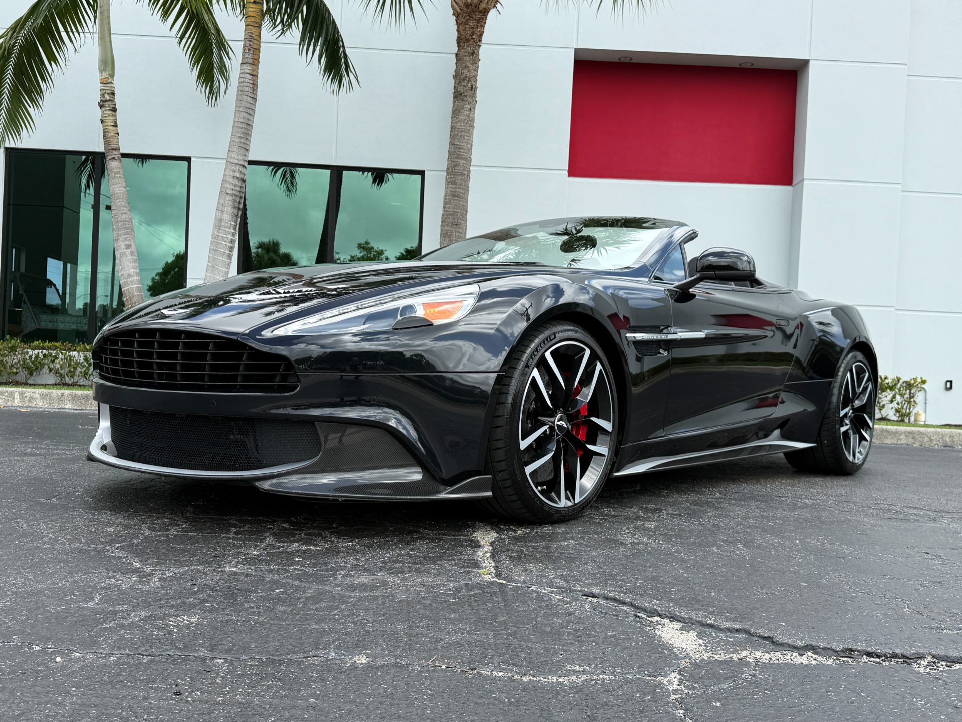 2018 Aston Martin Vanquish S - 23