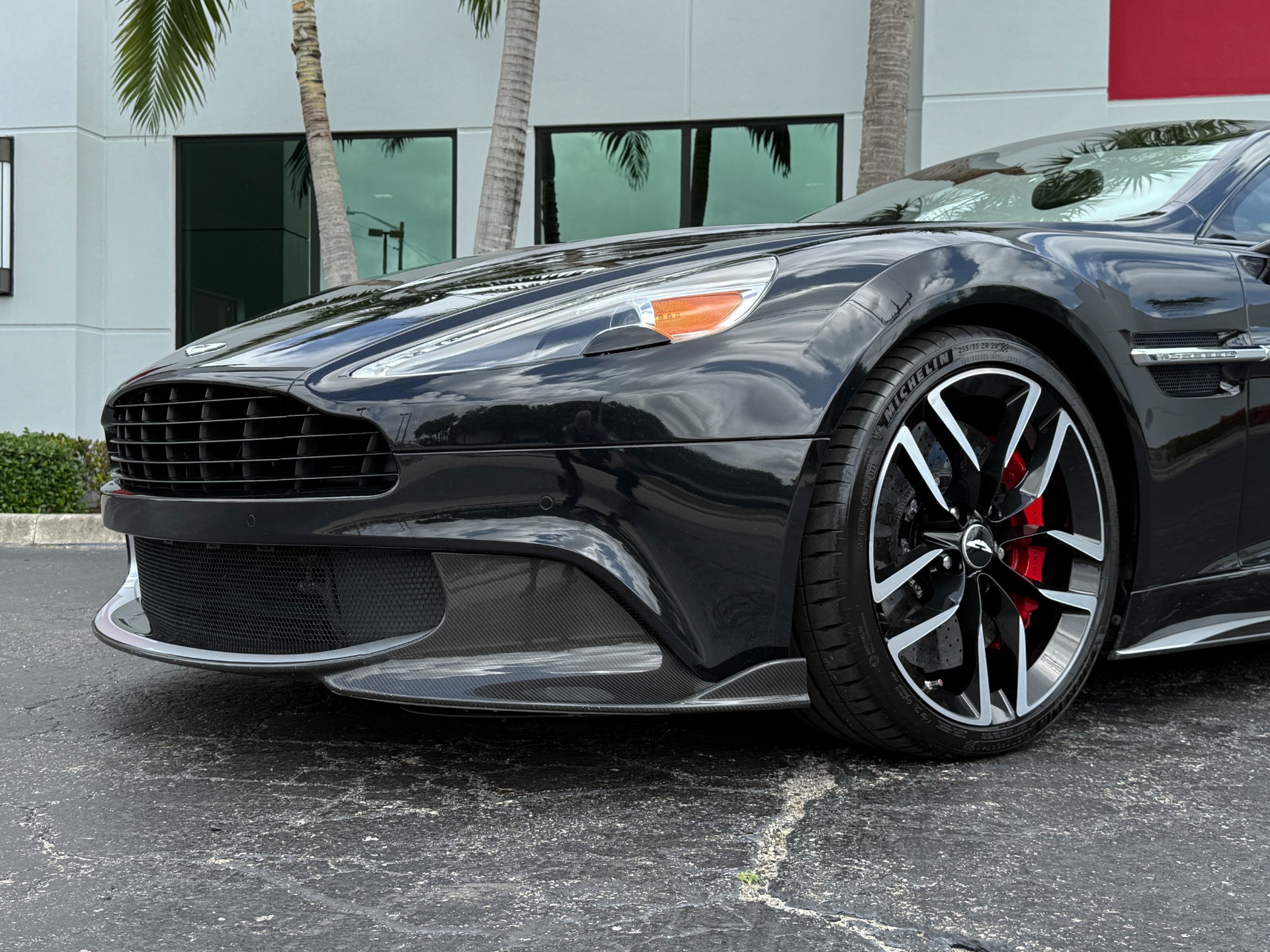 2018 Aston Martin Vanquish S - 26