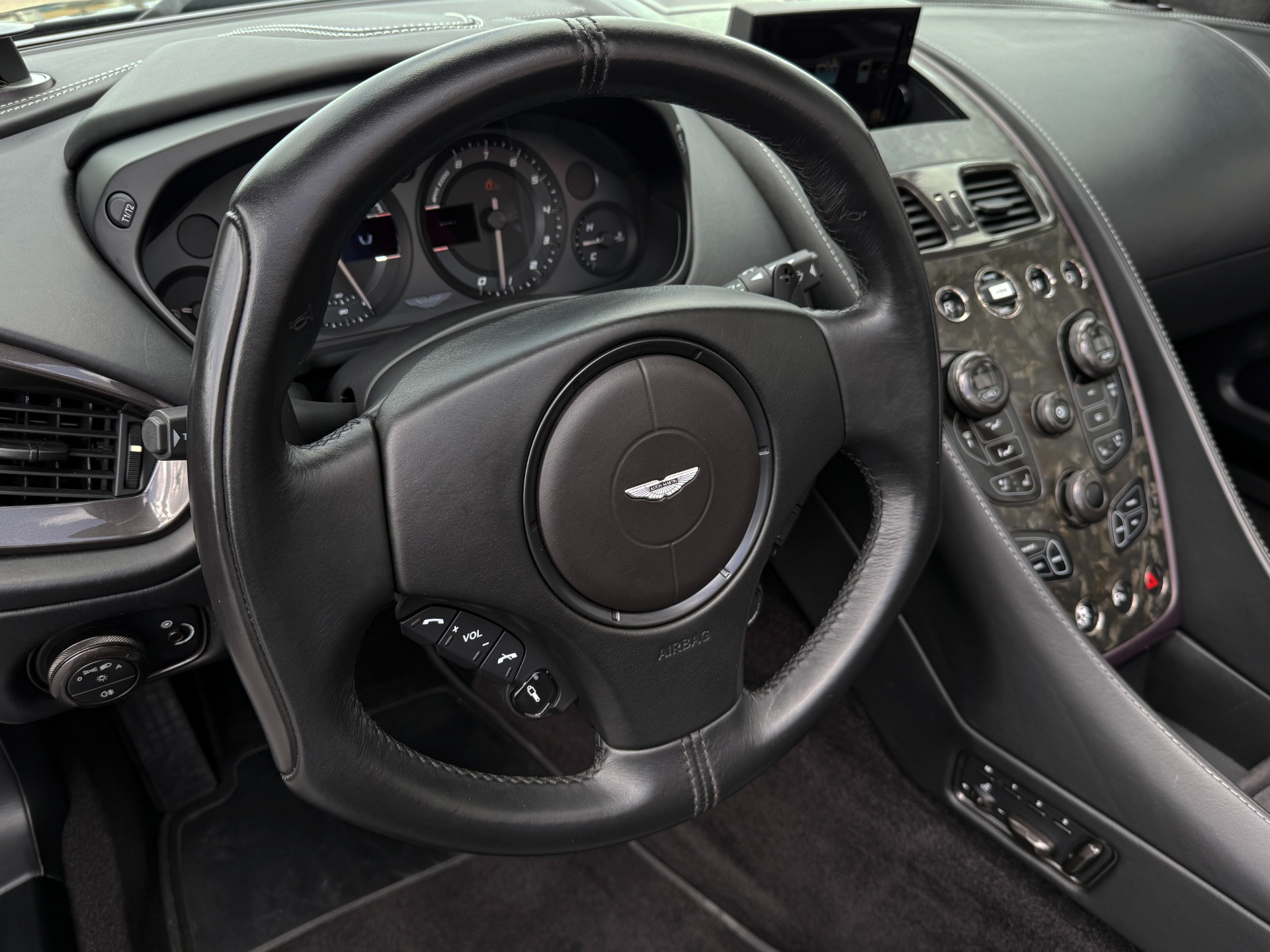 2018 Aston Martin Vanquish S - 30