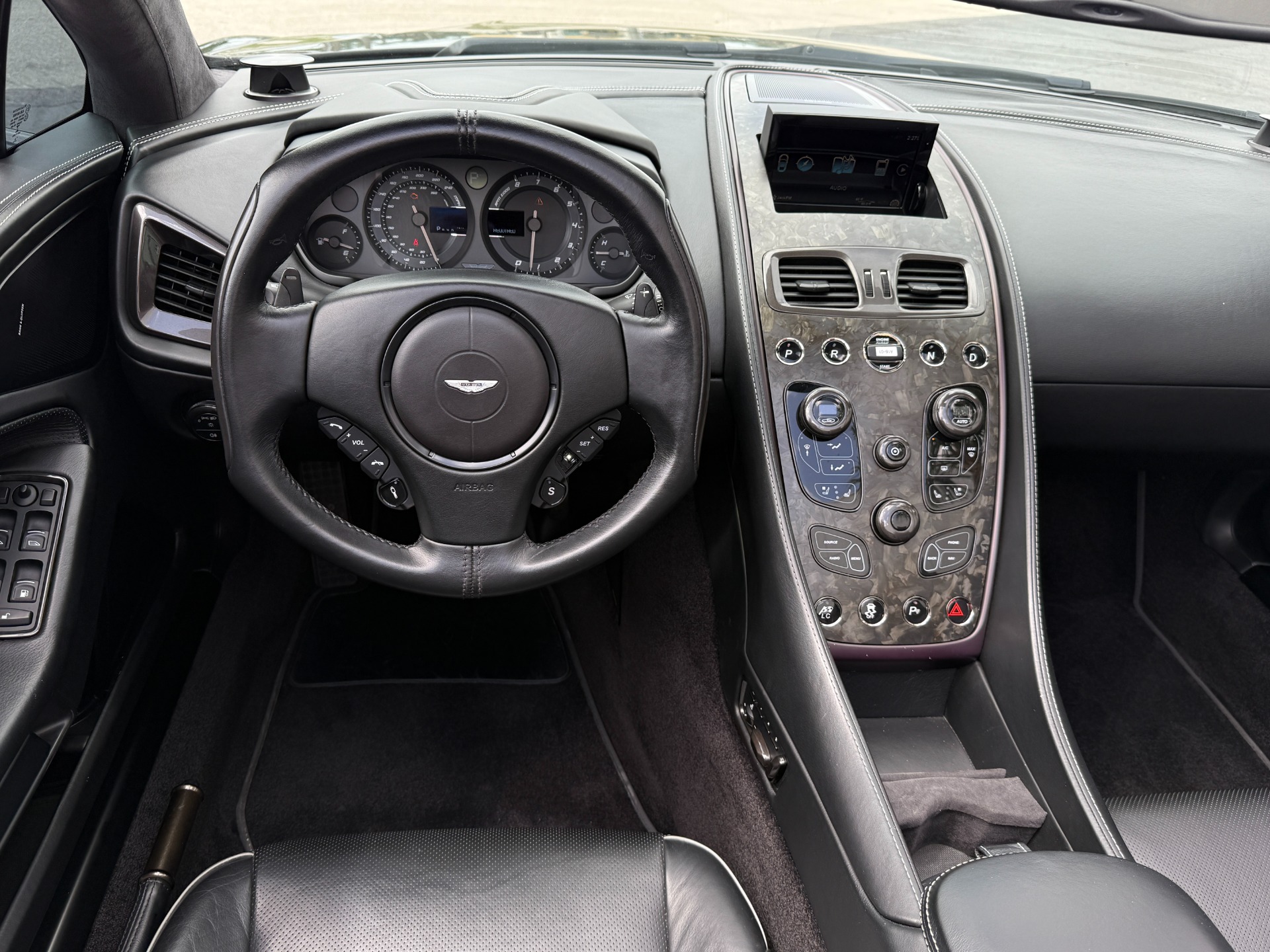 Vehicle Image 34 of 70 for 2018 Aston Martin Vanquish S