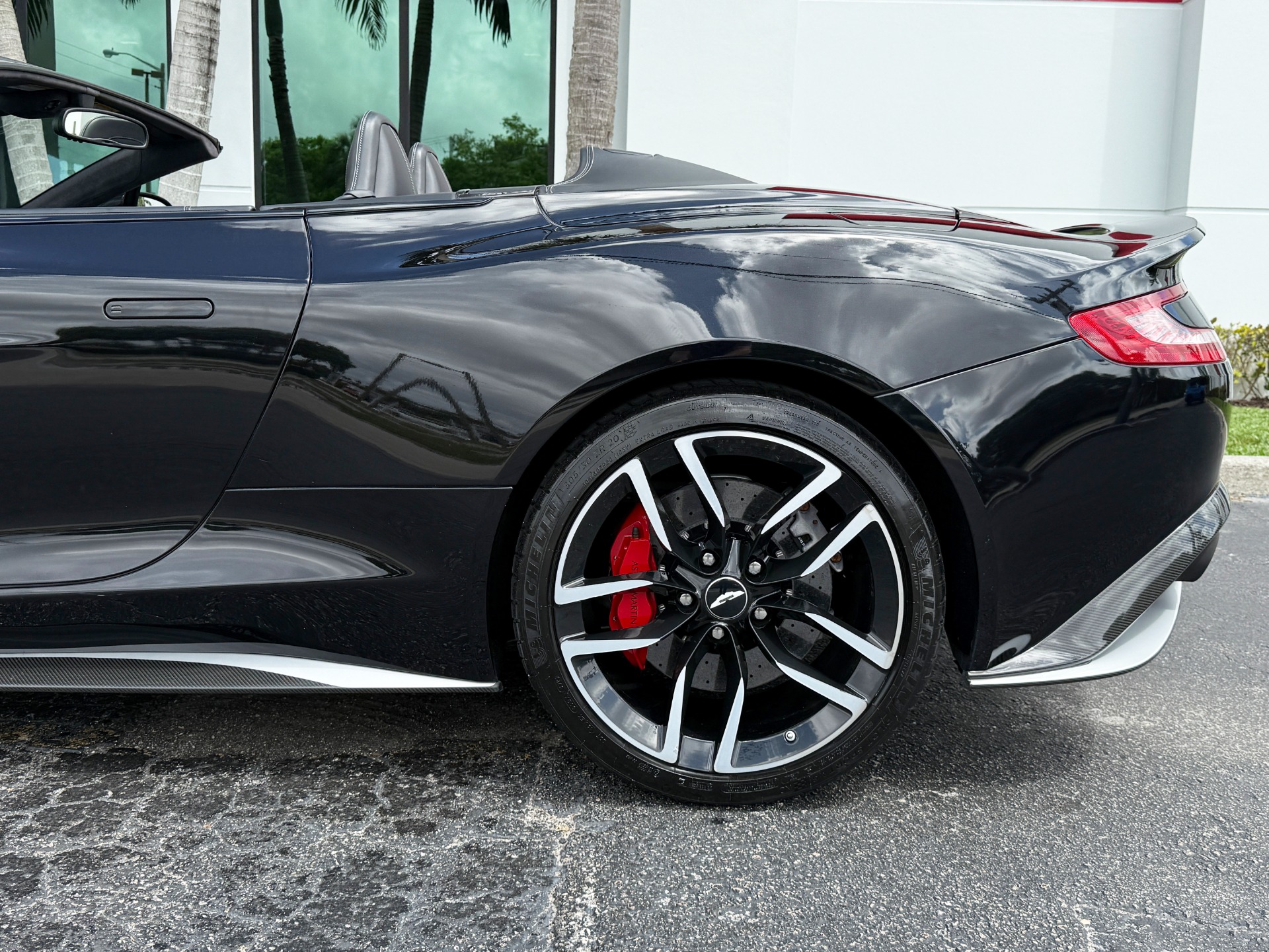 2018 Aston Martin Vanquish S - 37