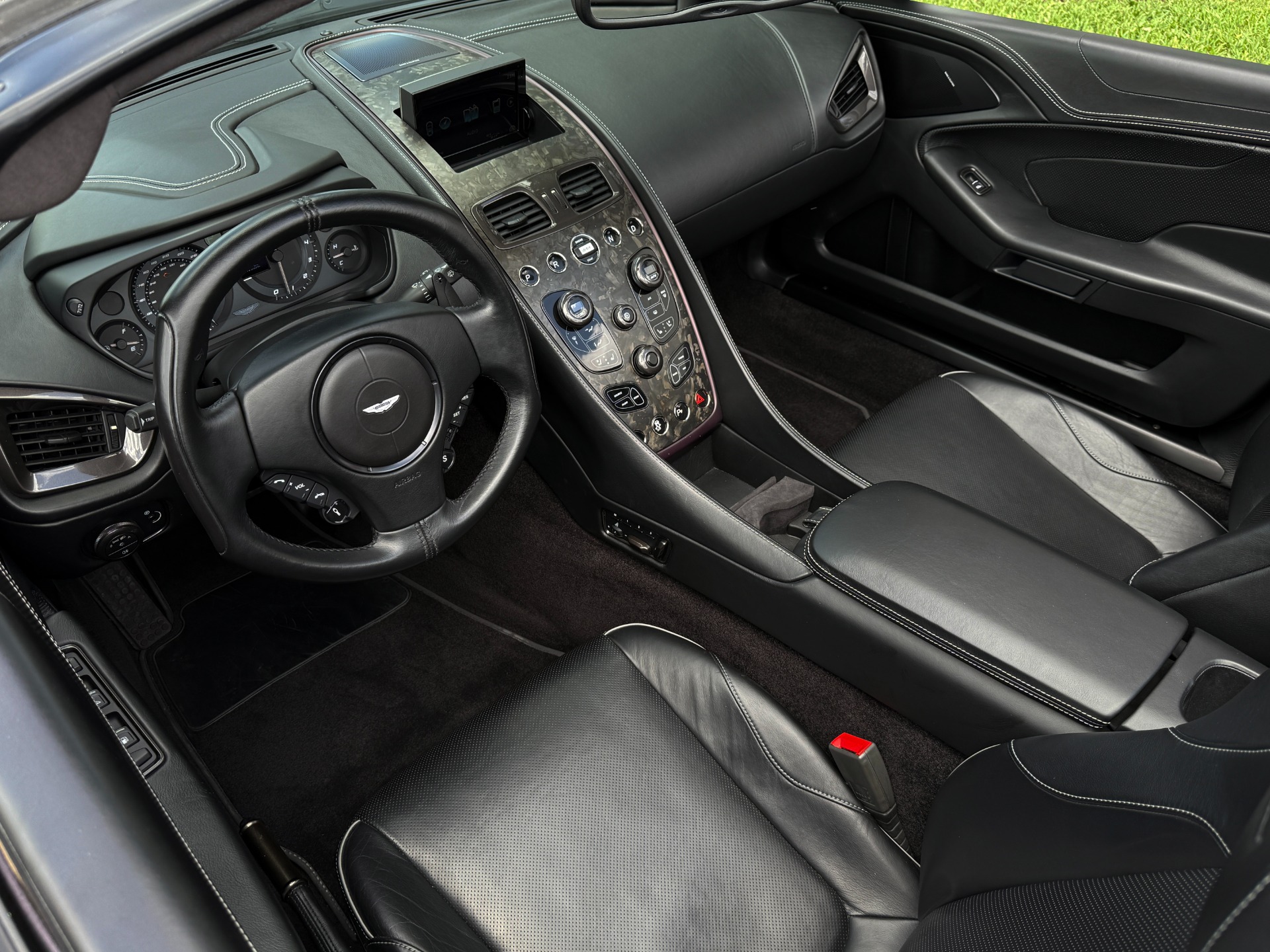 2018 Aston Martin Vanquish S - 41