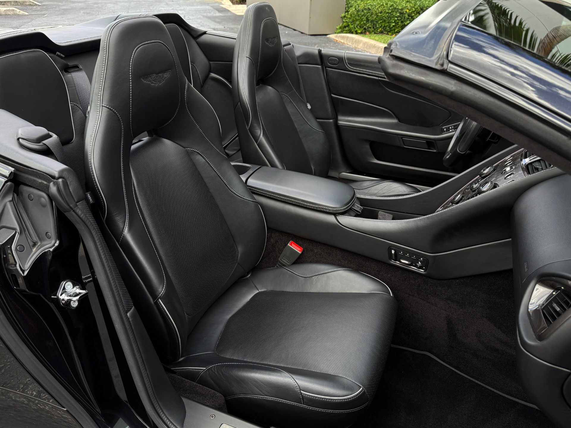 Vehicle Image 48 of 70 for 2018 Aston Martin Vanquish S