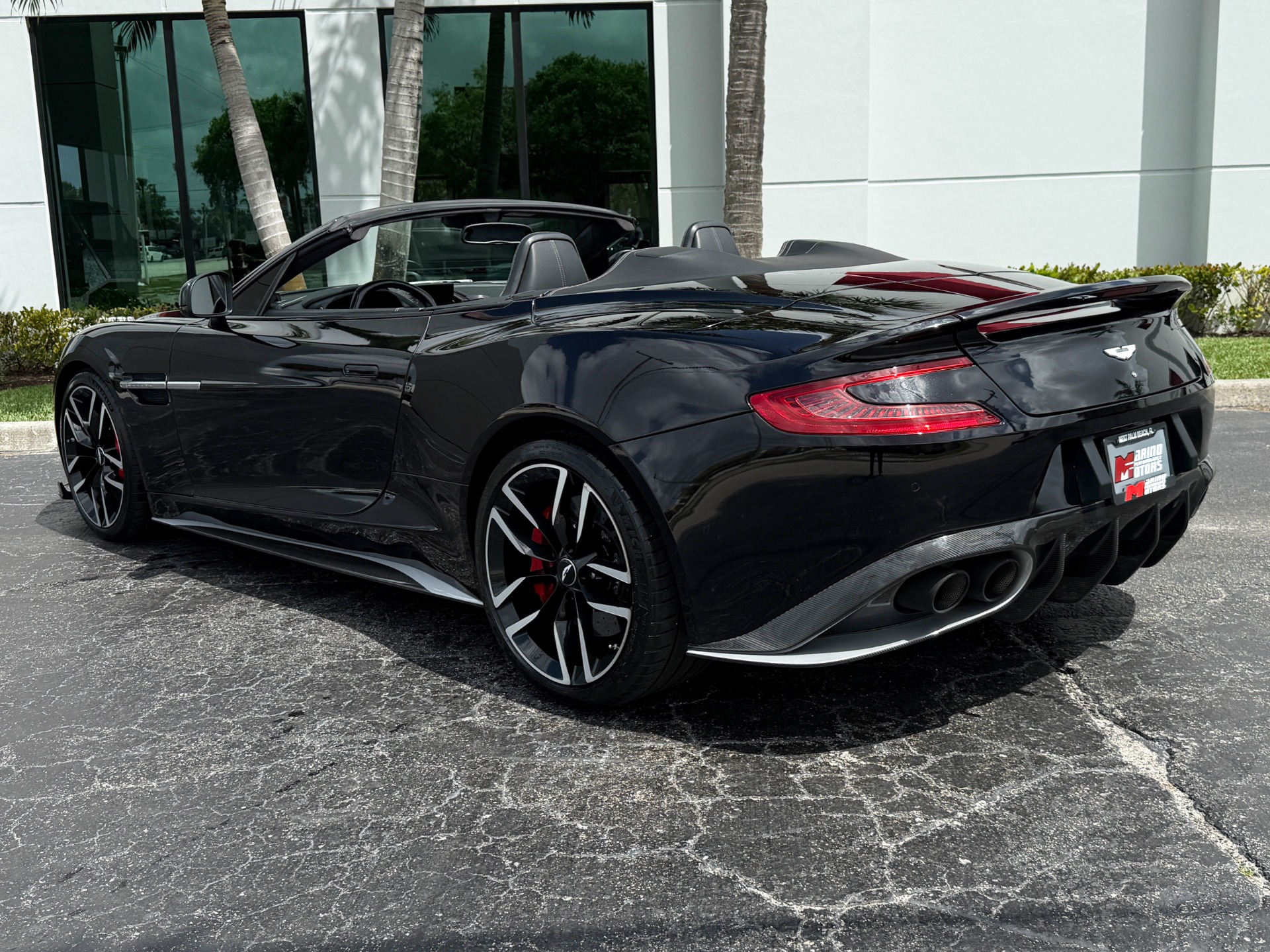 Vehicle Image 55 of 70 for 2018 Aston Martin Vanquish S