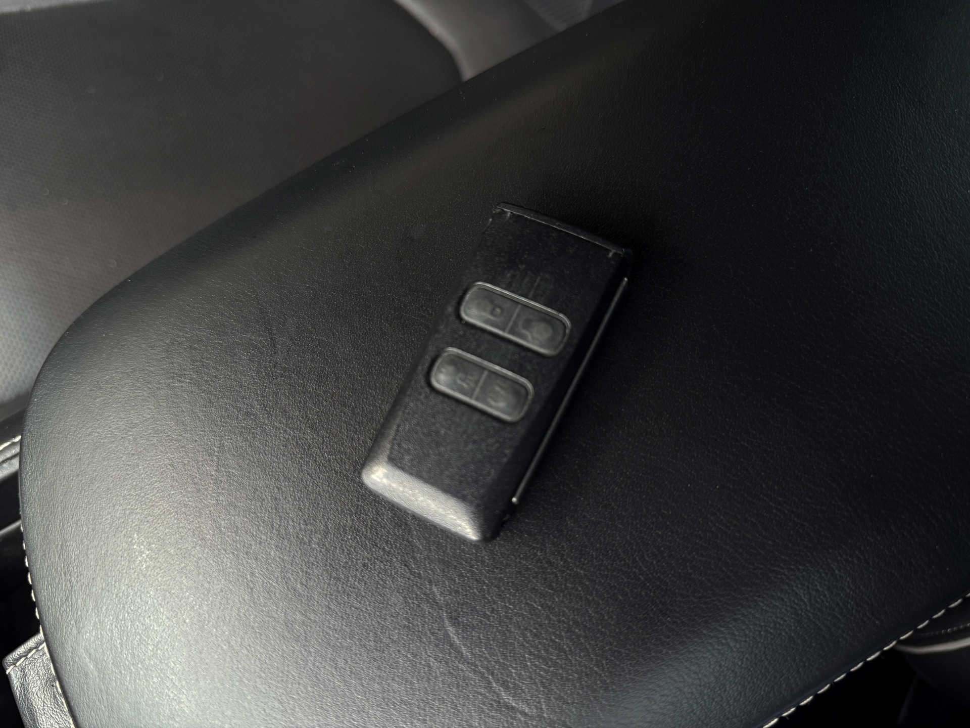 Vehicle Image 68 of 70 for 2018 Aston Martin Vanquish S