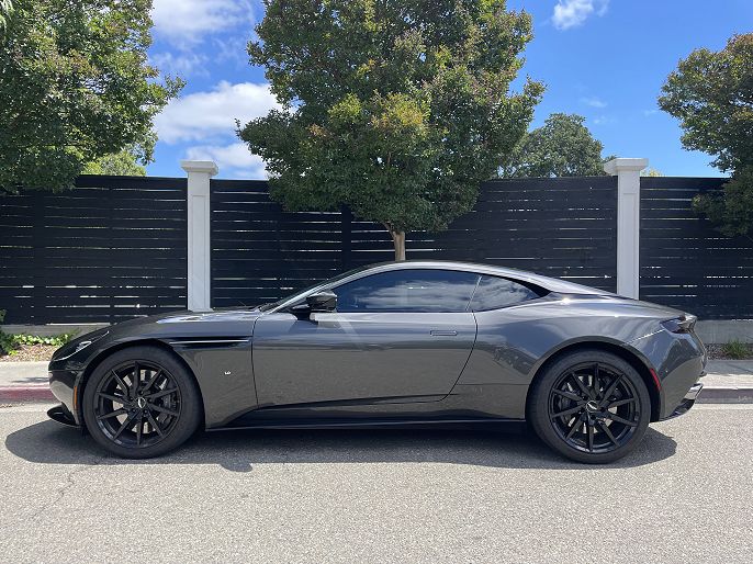 2017 Aston Martin DB11