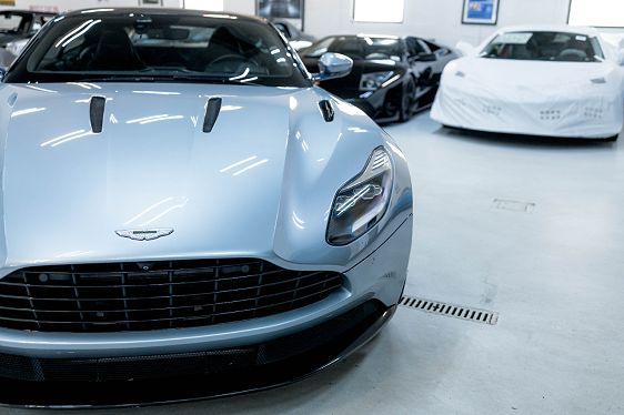 Vehicle Image 14 of 145 for 2018 Aston Martin DB11