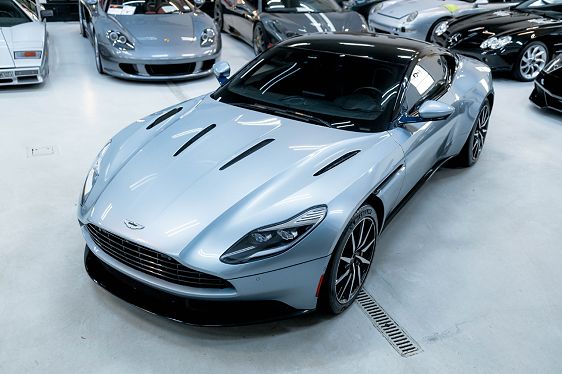 2018 Aston Martin DB11 - 17