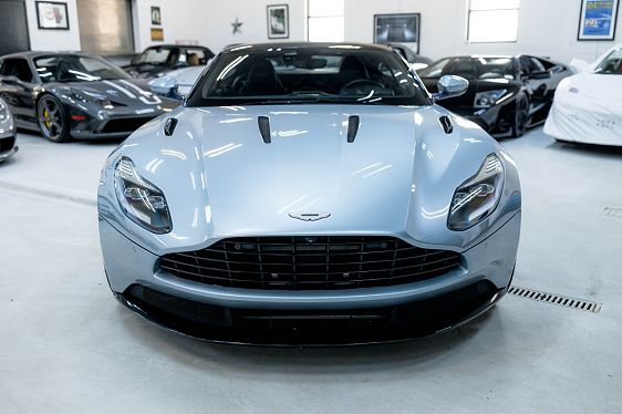 2018 Aston Martin DB11 - 4