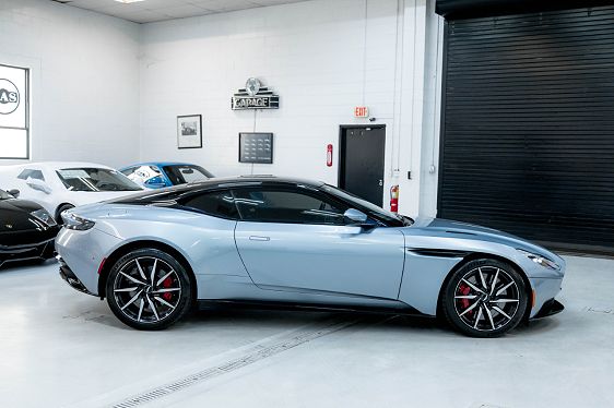 2018 Aston Martin DB11 - 9