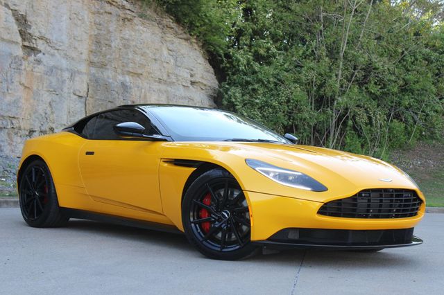 2018 Aston Martin DB11 - 13