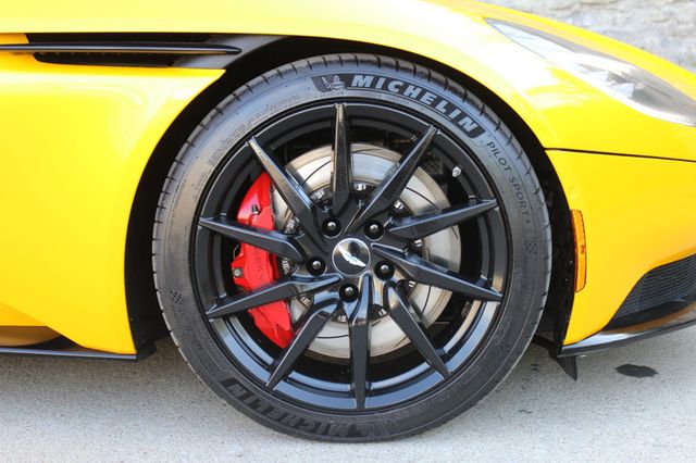 Vehicle Image 14 of 43 for 2018 Aston Martin DB11