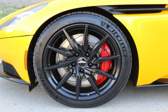 Vehicle Image 17 of 43 for 2018 Aston Martin DB11
