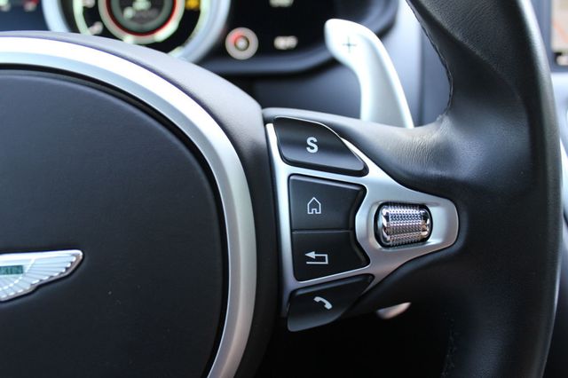 2018 Aston Martin DB11 - 24