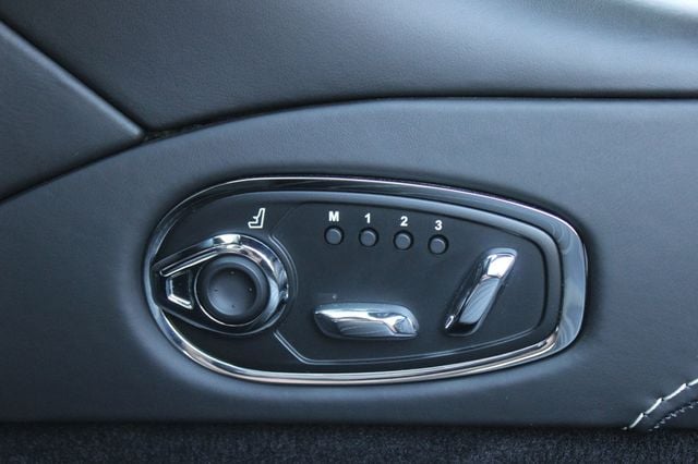 Vehicle Image 37 of 43 for 2018 Aston Martin DB11