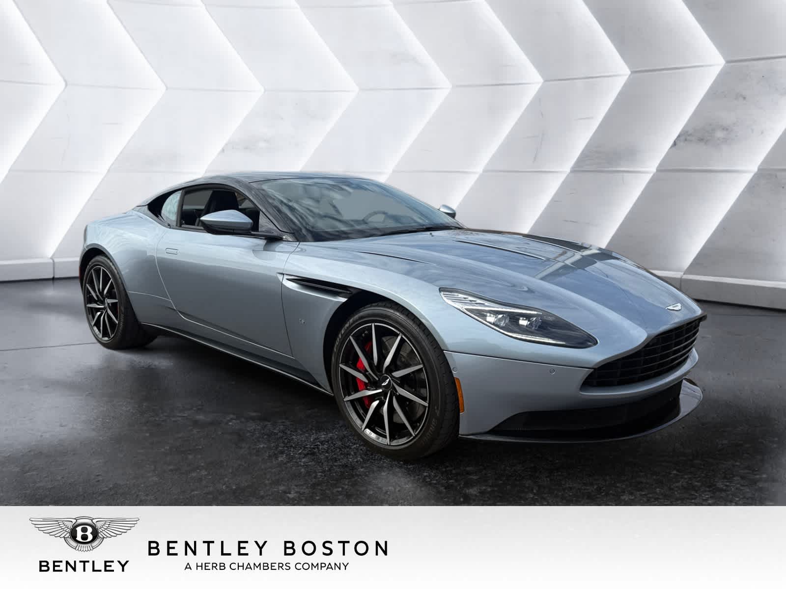 2018 Aston Martin DB11 - 1