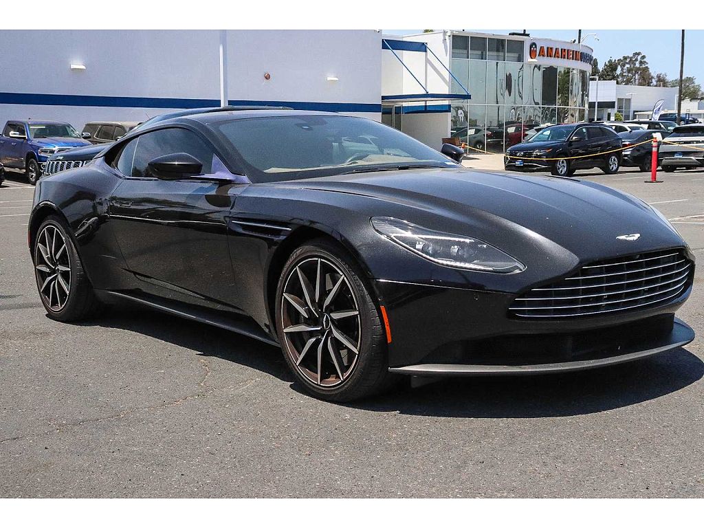 2020 Aston Martin DB11 V8