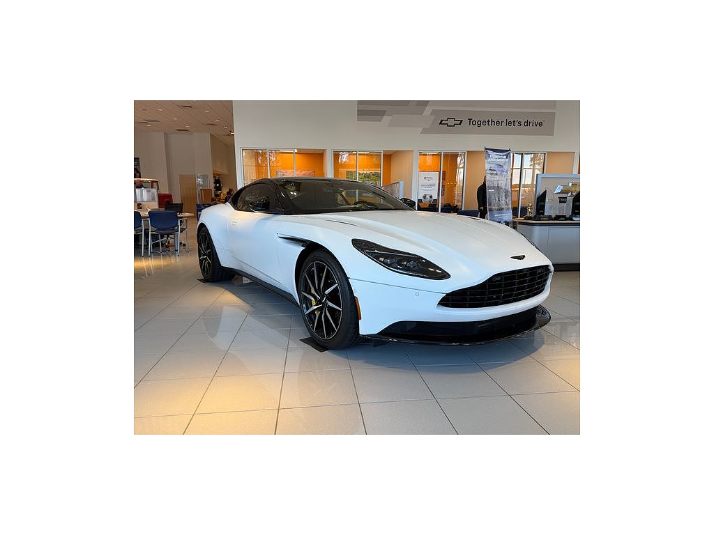 2023 Aston Martin DB11 V8
