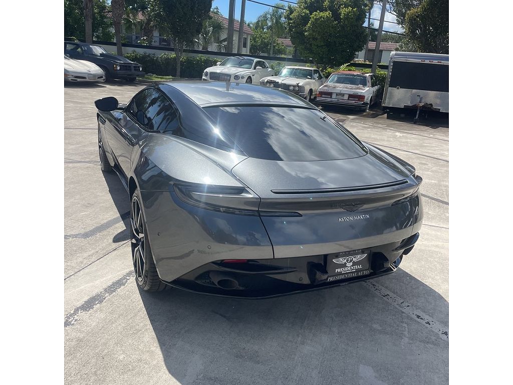 2018 Aston Martin DB11 V8