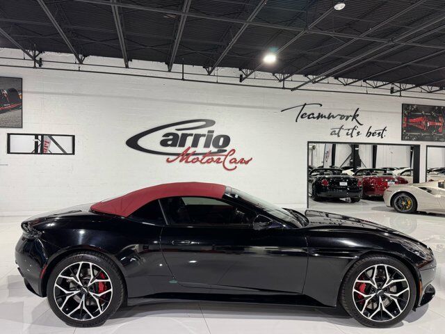Vehicle Image 16 of 106 for 2019 Aston Martin DB11