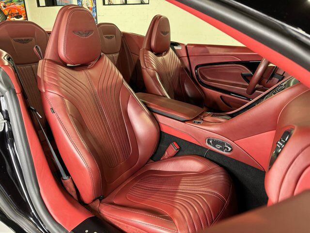 2019 Aston Martin DB11 - 21