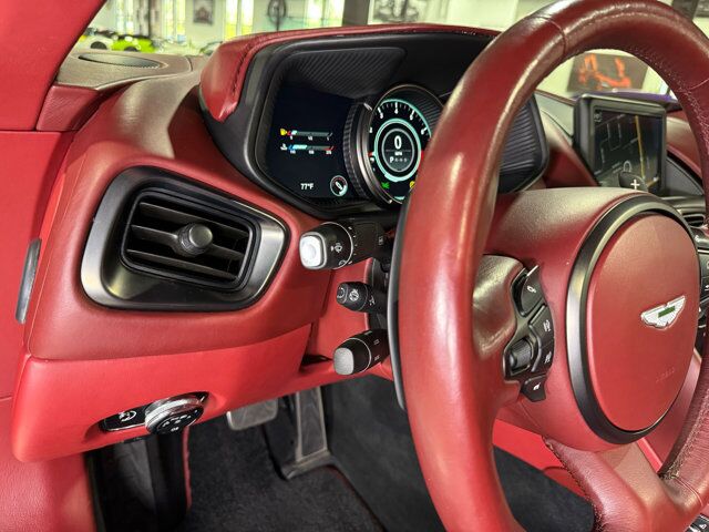 Vehicle Image 36 of 106 for 2019 Aston Martin DB11