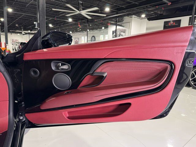 Vehicle Image 39 of 106 for 2019 Aston Martin DB11