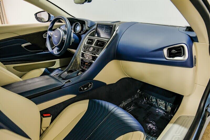 2019 Aston Martin DB11 - 15