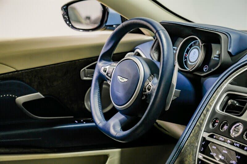 2019 Aston Martin DB11 - 16