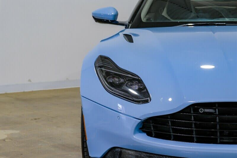 2019 Aston Martin DB11 - 40