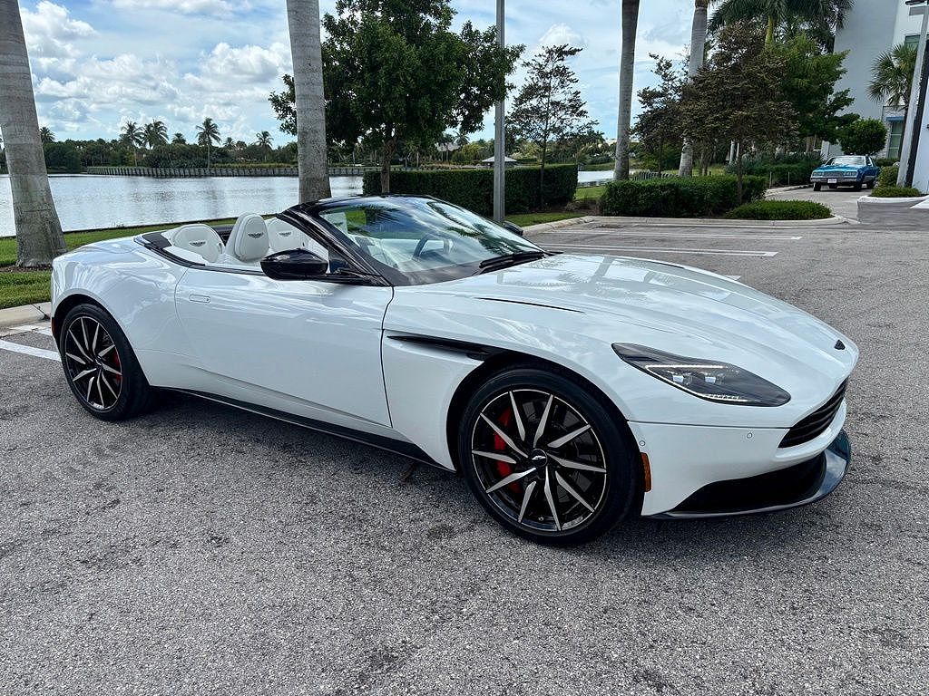 2023 Aston Martin DB11 V8 Volante