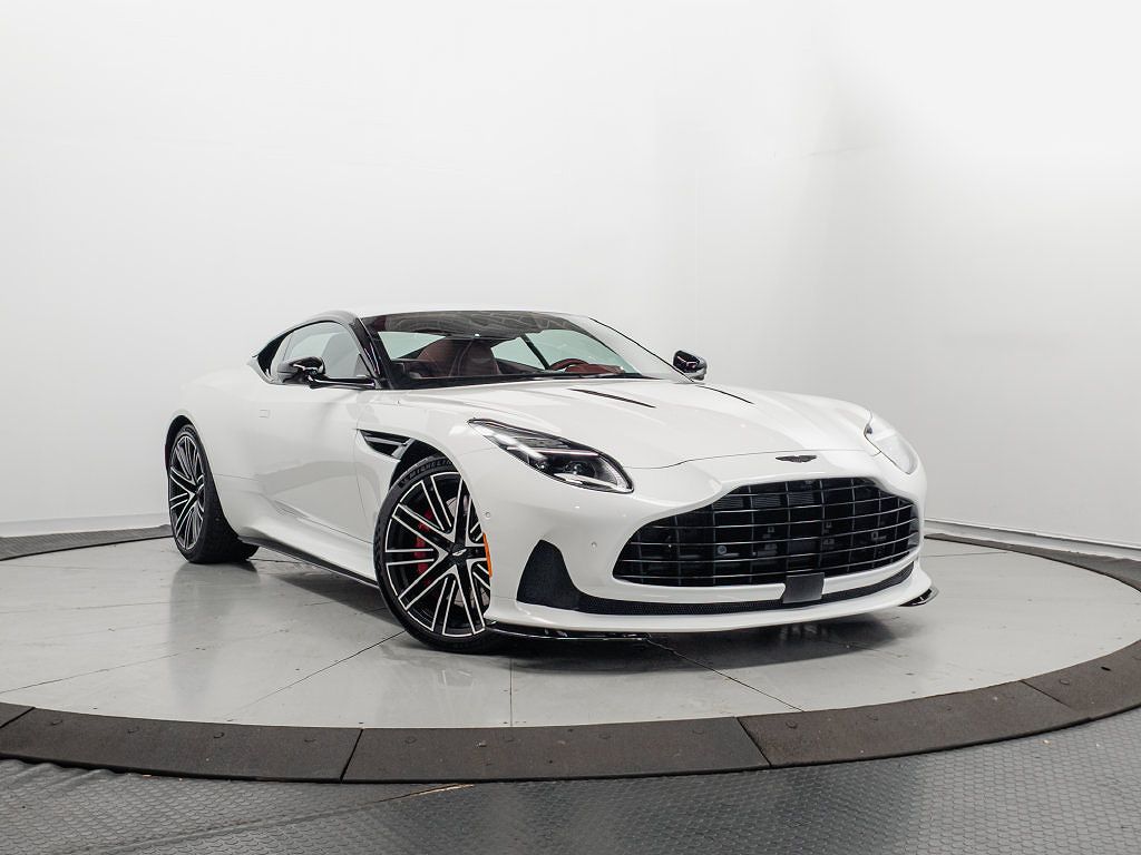 2025 Aston Martin DB12 V8