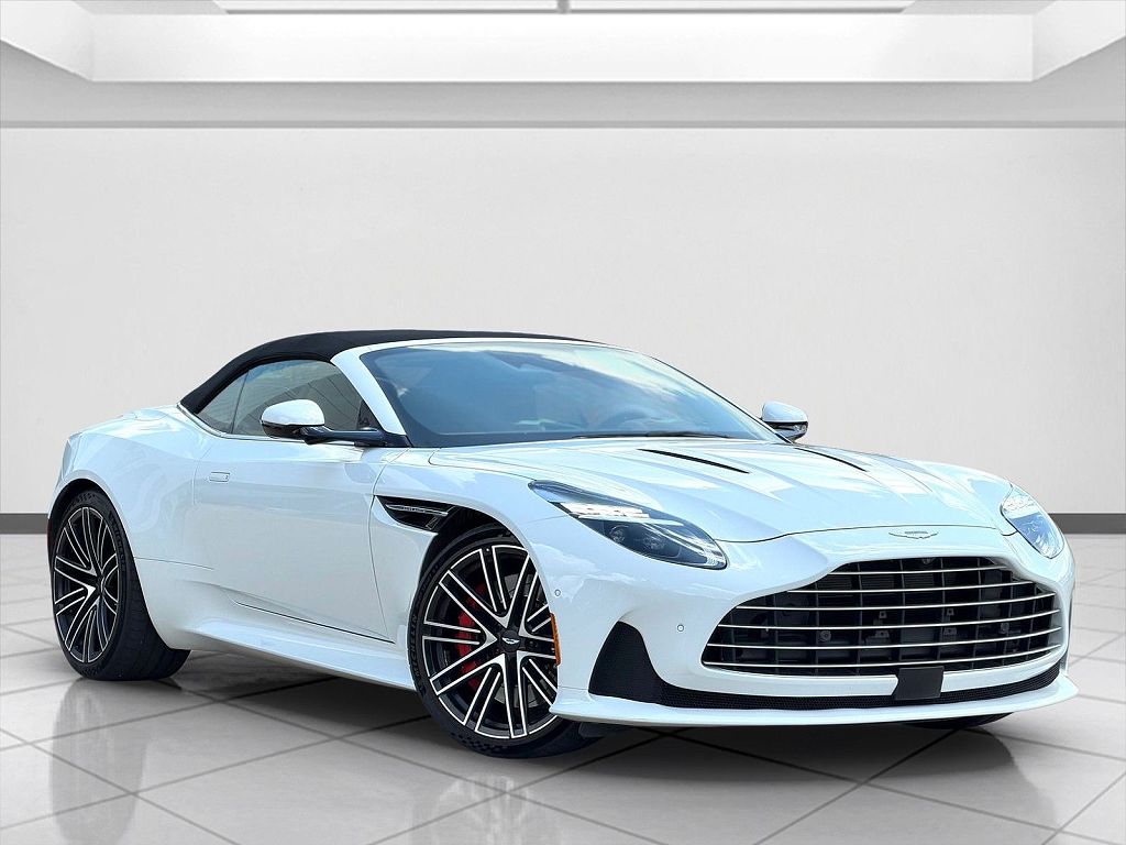 2025 Aston Martin DB12 V8 Volante