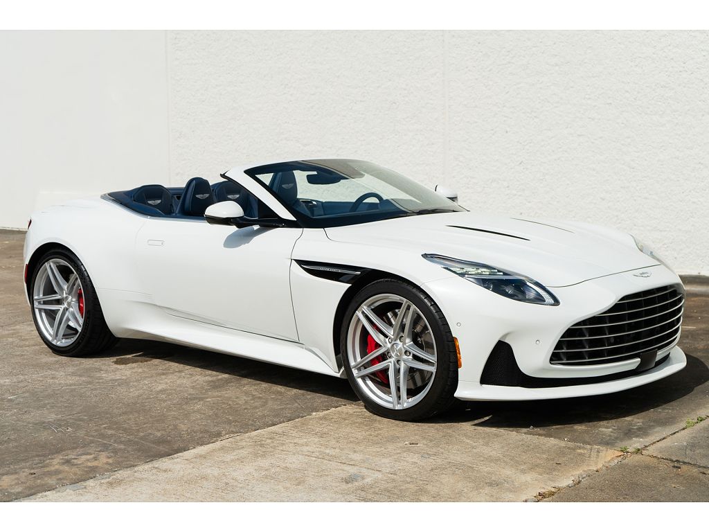 2025 Aston Martin DB12 V8 Volante