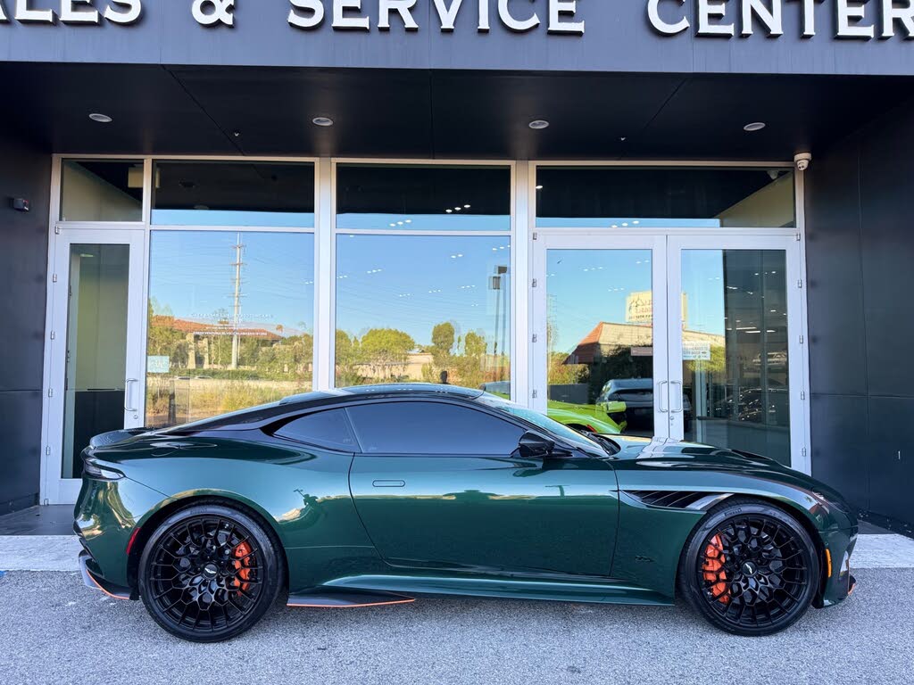 2023 Aston Martin DBS Superleggera