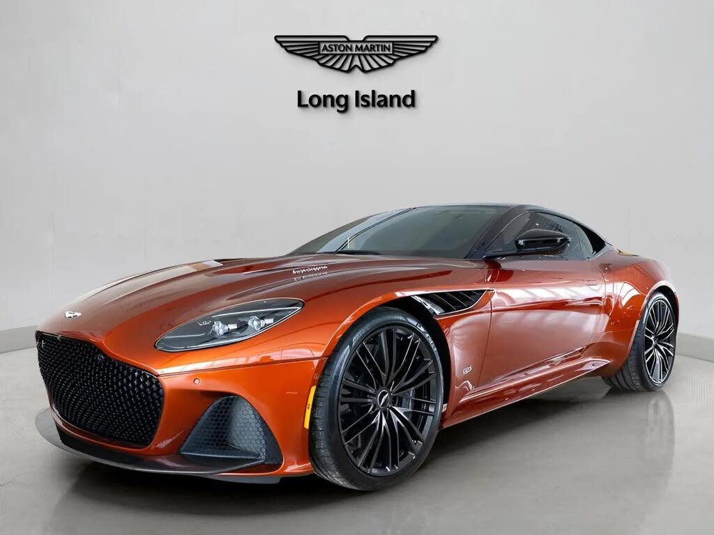 2020 Aston Martin DBS