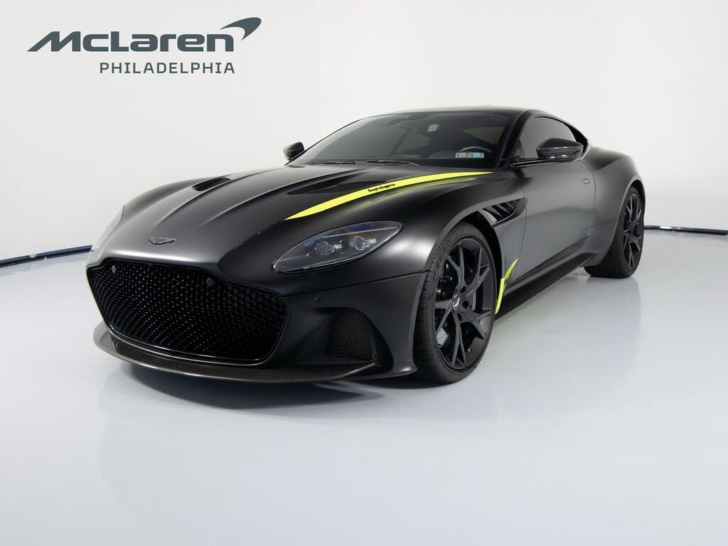 2022 Aston Martin DBS