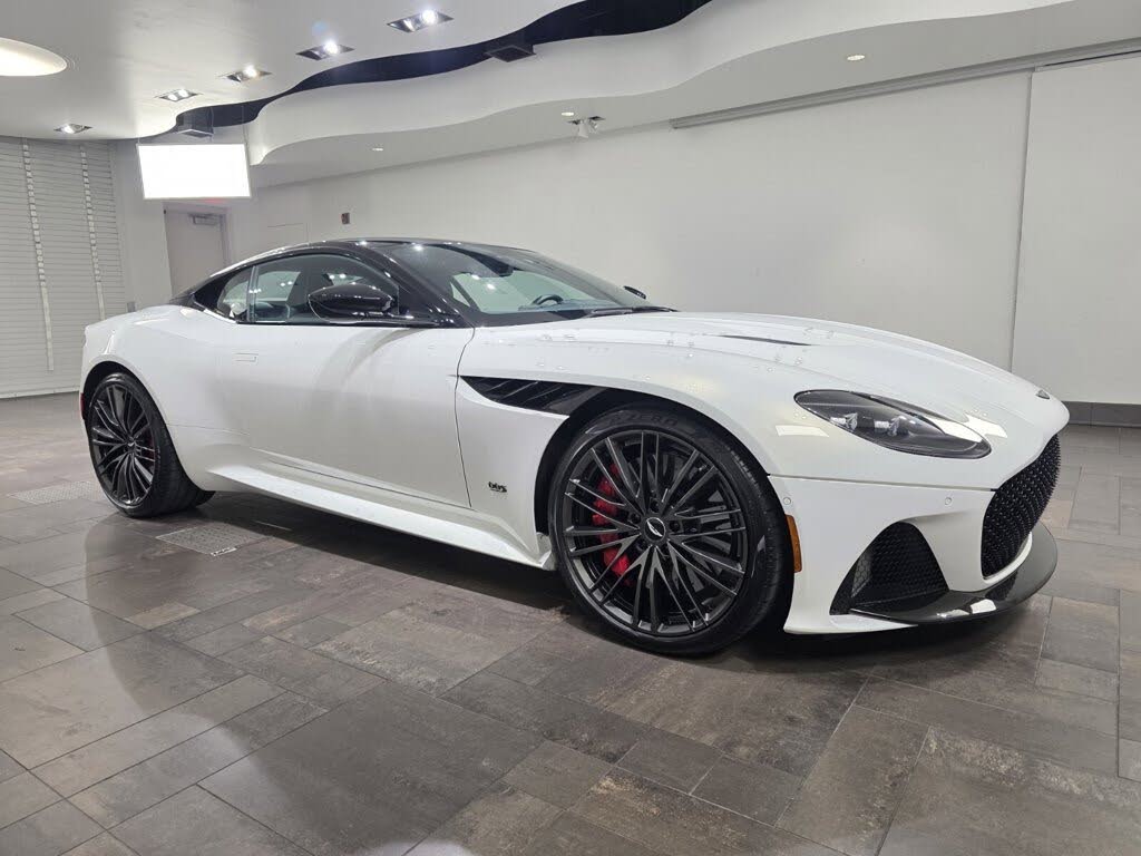2023 Aston Martin DBS Superleggera