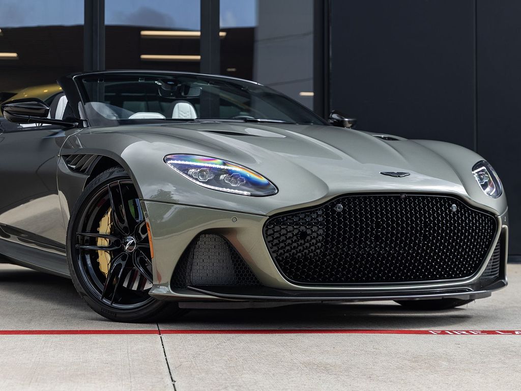 2023 Aston Martin DBS Superleggera