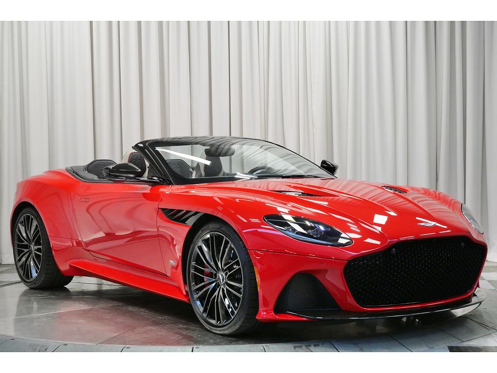 2023 Aston Martin DBS Superleggera