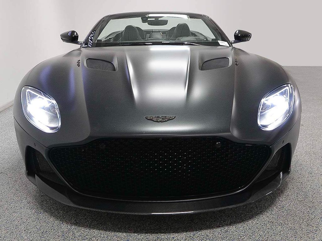 2020 Aston Martin DBS Volante