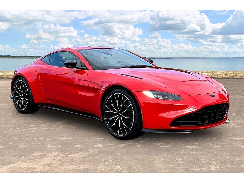 2022 Aston Martin Vantage F1