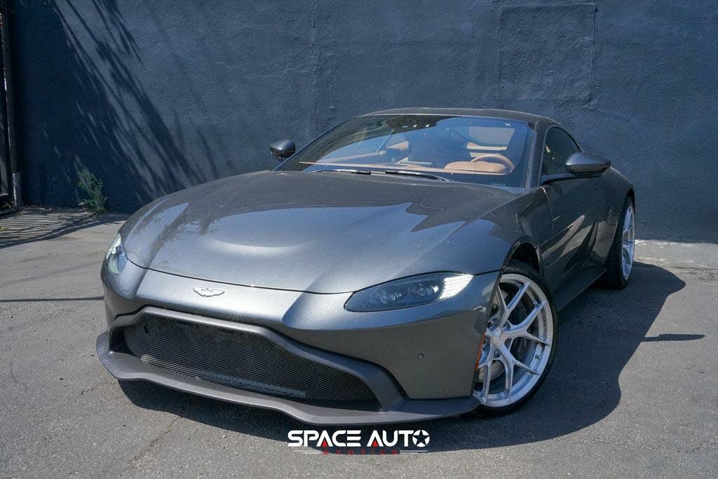 2019 Aston Martin Vantage - 1