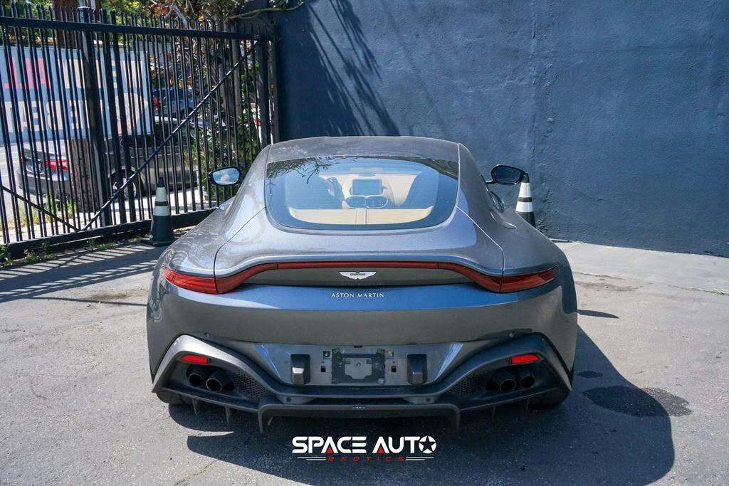 2019 Aston Martin Vantage - 10