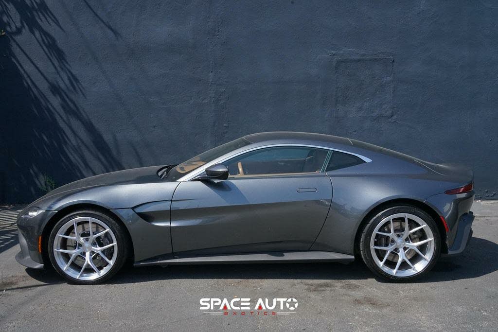 2019 Aston Martin Vantage - 7