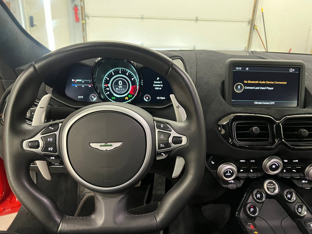 2020 Aston Martin Vantage - 12